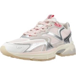 Buty VICTORIA 8809101V Rose. Czerwone obuwie trekkingowe damskie VICTORIA. Za 399.99 zł.