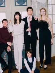 Marynarka slim fit - czarny. Czarne marynarki męskie Reserved, bez wzorów, z tkaniny. W wyprzedaży za 199.99 zł.