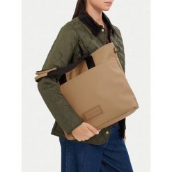 Torebka Hunter. Brązowe torebki klasyczne damskie Hunter, bez wzorów, bez dodatków. Za 229.99 zł.