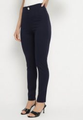 Granatowe Legginsy z Wiskozą z Wysokim Stanem Zdobione Guzikiem z Cyrkoniami Nalette. Niebieskie legginsy damskie Born2be, l, z aplikacjami, z bawełny. Za 84.99 zł.