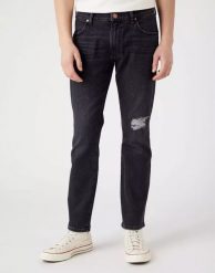 WRANGLER LARSTON MĘSKIE SPODNIE JEANSOWE JEANSY AUTHENTIC BLACK W18S8912V 112324512. Czarne jeansy męskie Wrangler. Za 229.99 zł.