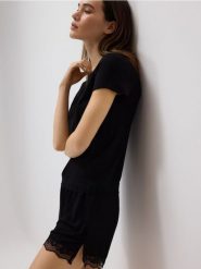 Dwuczęściowa piżama z wiskozą - czarny. Czarne piżamy damskie Reserved, l, bez wzorów, z wiskozy, bez ramiączek. Za 89.99 zł.