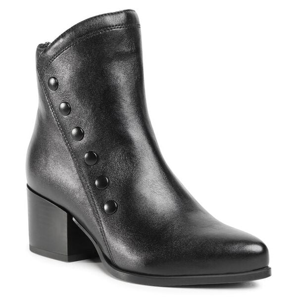 Botki Lasocki. Czarne botki damskie Lasocki, bez obcasa, na słupku, bez zapięcia. Za 147.99 zł.