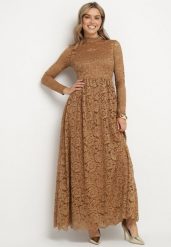 Beżowa Rozkloszowana Sukienka z Koronki ze Stójką i Gumką w Talii Delaviae. Brązowe sukienki damskie Born2be, na co dzień, m, bez wzorów, z koronki, eleganckie, bez kołnierzyka, bez ramiączek, maxi, rozkloszowane. W wyprzedaży za 143.99 zł.