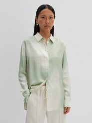 Someday. Koszula w kolorze zielonym rozmiar: 38. Zielone koszule damskie Someday, bez wzorów, z wiskozy, bez kołnierzyka, bez ramiączek. Za 195.99 zł.