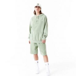 Bluza z kapturem New Era. Zielone bluzy sportowe damskie New Era, s, bez wzorów, z materiału, bez ramiączek, z kapturem. Za 265.65 zł.