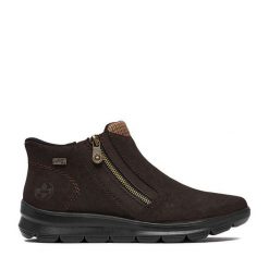Botki Rieker. Brązowe botki damskie Rieker, bez obcasa, na płaskiej podeszwie, bez zapięcia. Za 389.99 zł.