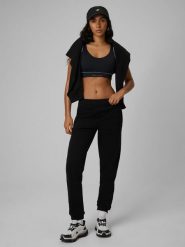 4F Spodnie dresowe joggery damskie - czarne XL. Czarne spodnie dresowe damskie 4f, xl, bez wzorów, z bawełny. Za 129.99 zł.