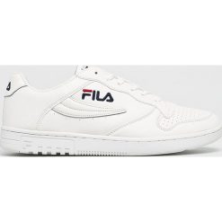 Fila - Buty Fx100 Low. Białe buty sportowe na co dzień męskie Fila, z materiału, bez zapięcia. W wyprzedaży za 239.90 zł.