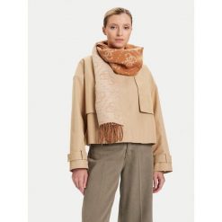Szalik Guess. Brązowe szaliki i kominy damskie Guess, z aplikacjami. Za 239.99 zł.