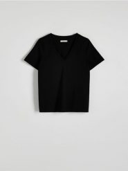 T-shirt regular z dekotem V - czarny. Czarne t-shirty damskie Reserved, l, bez wzorów, z bawełny, bez kołnierzyka. Za 35.99 zł.