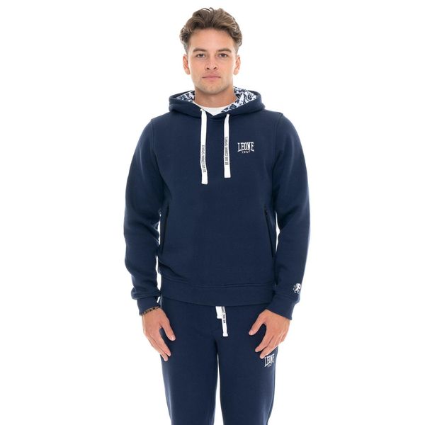 Bluza zimowa Herren z Kapuze zum Überziehen, mała Leone 1947 Logo. Niebieskie bluzy bez kaptura męskie LEONE 1947 APPAREL, na zimę, bez wzorów, z bawełny, sportowe, bez kołnierzyka, bez ramiączek. W wyprzedaży za 206.29 zł.