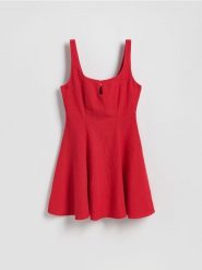 Sukienka mini z wiskozą - czerwony. Czerwone sukienki damskie Reserved, l, bez wzorów, z bawełny, bez kołnierzyka, bez ramiączek, mini, rozkloszowane. Za 159.99 zł.