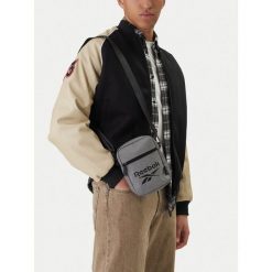 Saszetka Reebok. Szare saszetki męskie Reebok. Za 49.99 zł.