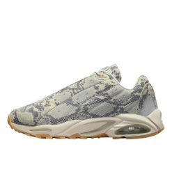 Buty sportowe Nike Nocta Hot Step Air Terra. Brązowe buty sportowe na co dzień damskie Nike, bez wzorów, ze skóry, trekkingowe. Za 840.70 zł.