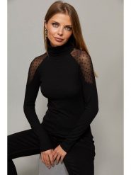 Cool and sexy Koszulka w kolorze czarnym rozmiar: S. Czarne bluzki damskie Cool and sexy, s, bez wzorów, bez kołnierzyka, bez ramiączek. Za 65.95 zł.