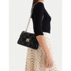 Torebka MEXX. Czarne listonoszki damskie Mexx, bez wzorów, bez dodatków. Za 199.99 zł.