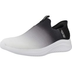 Tenisówki Skechers Model Slip Ins: Ultra Flex 3.0 Kolor Czarny. Czarne trampki i tenisówki damskie Skechers, bez wzorów, z tkaniny. Za 339.99 zł.