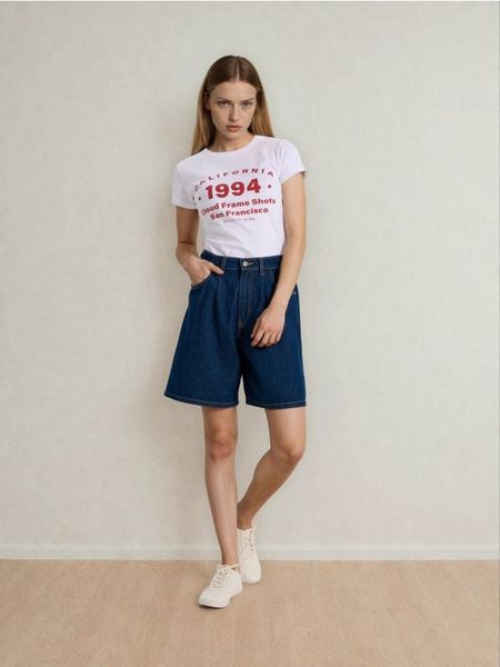 Szorty bermudy jeansowe - niebieski. Niebieskie szorty damskie Sinsay, bez wzorów, z jeansu. Za 49.99 zł.