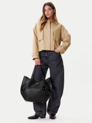 Guess Torebka Amorette HWBG78 98240 Czarny. Czarne torebki klasyczne damskie Guess, z aplikacjami, ze skóry, bez dodatków. Za 719.99 zł.