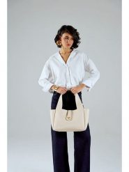 Vince Camuto Torebka "L'Aquila" w kolorze beżowym - 33 x 22 x 15 cm rozmiar: onesize. Brązowe torebki klasyczne damskie Vince Camuto, bez wzorów, z materiału, bez dodatków. Za 152.62 zł.