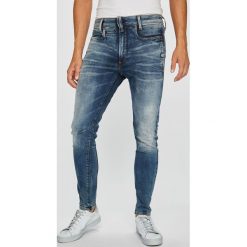 G-Star Raw - Jeansy D-Staq. Niebieskie jeansy męskie G-Star Raw. W wyprzedaży za 449.90 zł.