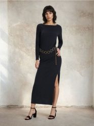 Prążkowana sukienka maxi z paskiem z kółek - niebieski. Niebieskie sukienki damskie Sinsay, l, bez wzorów, prążkowane, bez kołnierzyka, bez ramiączek, maxi. Za 69.99 zł.