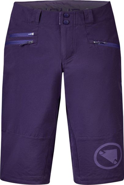 Szorty damskie Endura Singletrack II. Fioletowe szorty damskie ENDURA, bez wzorów, z materiału. Za 319.99 zł.