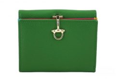 Elegancki portfel ze złotym zapięciem - Zielony. Zielone portfele damskie Barberinis, w ażurowe wzory, ze skóry. Za 159.90 zł.