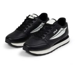 Buty sportowe męskie Fila Hypert P. Białe buty sportowe na co dzień męskie Fila, z materiału, bez zapięcia, trekkingowe. Za 196.20 zł.