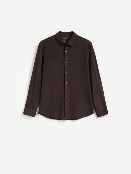 Gładka koszula slim fit - ciemnobrązowy. Brązowe koszule męskie Reserved, l, bez wzorów, z bawełny, bez kołnierzyka, bez ramiączek. Za 129.99 zł.