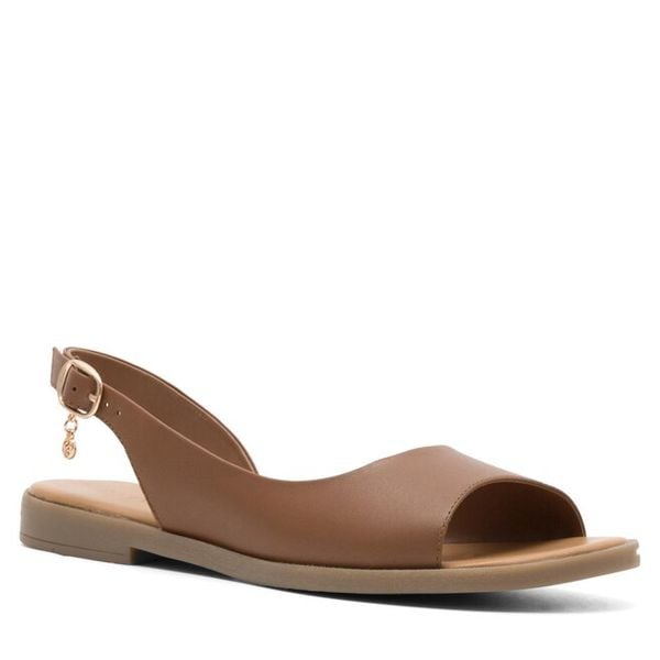 Sandały Lasocki. Brązowe sandały damskie Lasocki, bez wzorów, bez obcasa, na płaskiej podeszwie. Za 159.99 zł.