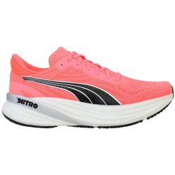 Buty do biegania damskie PUMA Magnify Nitro 2 Fade. Czerwone obuwie do biegania damskie Puma. Za 409.99 zł.