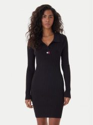 Tommy Jeans Sukienka dzianinowa Badge DW0DW22183 Czarny Slim Fit. Czarne sukienki damskie Tommy Jeans, xxs, bez wzorów, z dzianiny, bez kołnierzyka, bez ramiączek. Za 409.99 zł.