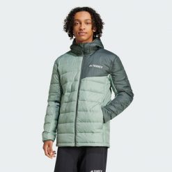 Kurtka Terrex Multi Light Down Hooded. Zielone kurtki męskie Adidas, m, bez wzorów, z materiału, sportowe, bez kaptura. W wyprzedaży za 562.10 zł.