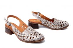 ARTIKER RELAKS 58C2114 beżowy, czółenka damskie. Brązowe czółenka damskie Artiker Relaks, bez wzorów, z gumy, bez obcasa, na obcasie. Za 274.90 zł.