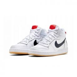 Buty sportowe młodzieżowe Nike Court Borough Mid. Biała buty sportowe na co dzień damskie Nike, bez wzorów, trekkingowe, nike court. Za 189.20 zł.
