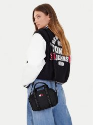 Tommy Jeans Torebka Tjw Ess Daily Crossover AW0AW17889 Czarny. Czarne torebki klasyczne damskie Tommy Jeans, bez wzorów, z jeansu, bez dodatków. Za 188.99 zł.