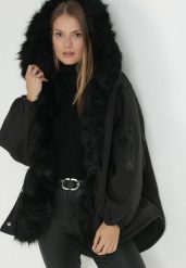 Czarna Kurtka Parka Oversize z Futerkiem Mitto. Czarne kurtki damskie Born2be, na zimę, l, bez wzorów. Za 379.99 zł.