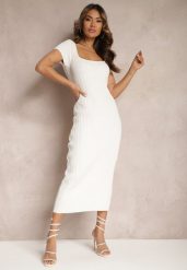 Biała Sukienka Bodycon z Kwadratowym Dekoltem i Ozdobnym Wycięciem na Plecach Scriptos. Białe sukienki damskie Renee, na co dzień, m, bez wzorów, bez kołnierzyka, bez ramiączek, midi, bodycon. W wyprzedaży za 135.99 zł.