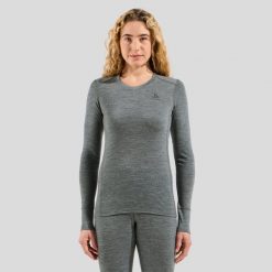 Koszulka termoaktywna z długim rękawem damska ODLO z wełną merino. Szare bielizna termoaktywna damska Odlo, l, bez wzorów, z materiału. Za 421.95 zł.