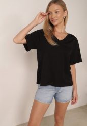 Czarny T-shirt z Bawełny z Trójkątnym Dekoltem Siliphe. Czarne t-shirty damskie Born2be, uniwersalny, bez wzorów, z bawełny, bez kołnierzyka. Za 79.99 zł.