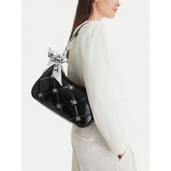 Torebka Nine West. Czarne torebki klasyczne damskie Nine West, bez wzorów, bez dodatków. Za 259.99 zł.