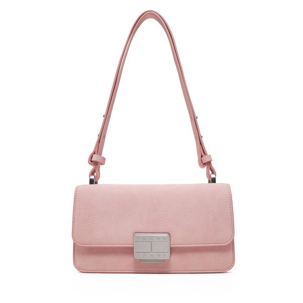 Torebka Tommy Jeans. Czerwone listonoszki damskie Tommy Jeans, bez wzorów, z jeansu, bez dodatków. Za 309.99 zł.