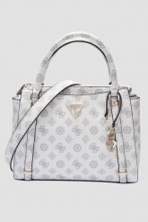 GUESS Biała damska torebka Eco Erica. Białe torebki klasyczne damskie Guess, z aplikacjami, ze skóry ekologicznej, bez dodatków. W wyprzedaży za 370.99 zł.