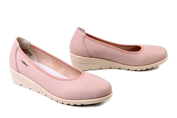 RIEKER L5360-31 pink, czółenka damskie. Czerwone czółenka damskie Rieker, bez wzorów, bez obcasa, na koturnie. Za 319.90 zł.