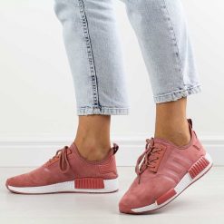 Różowe sportowe buty damskie 8159-20. Czerwone buty sportowe na co dzień damskie Suzana, bez wzorów, z nubiku. Za 69.00 zł.