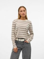 Vero Moda Sweter w kolorze beżowo-kremowym rozmiar: XS. Brązowe swetry klasyczne damskie Vero Moda, xs, ze splotem, bez kołnierzyka. Za 61.46 zł.