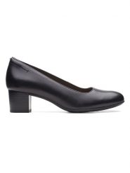 Clarks Skórzane czółenka w kolorze czarnym rozmiar: 39,5. Czarne czółenka damskie Clarks, bez wzorów, bez obcasa. Za 135.49 zł.
