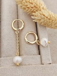 Luja Bijoux Pozłacane kolczyki-kreole z perłami rozmiar: onesize. Białe kolczyki damskie Luja Bijoux, z perłą, pozłacane. Za 68.45 zł.
